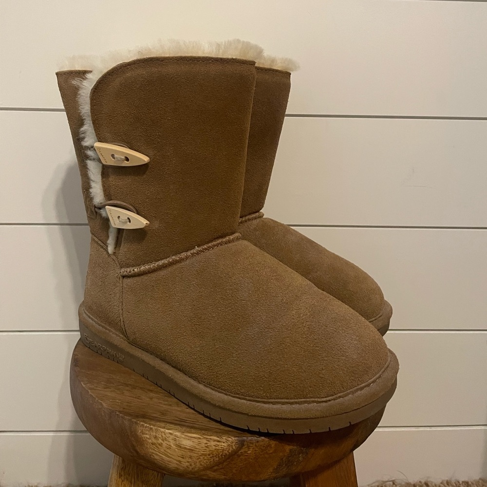 Bear paw brown fuzzy boots